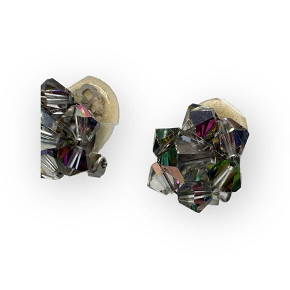 Vintage clear reflective rhinestone cluster clip on earrings - Picture 4 of 8